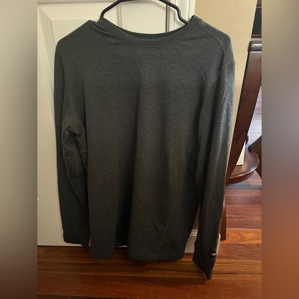The North Face Men’s crew neck shirt, size Medium in charcoal color.